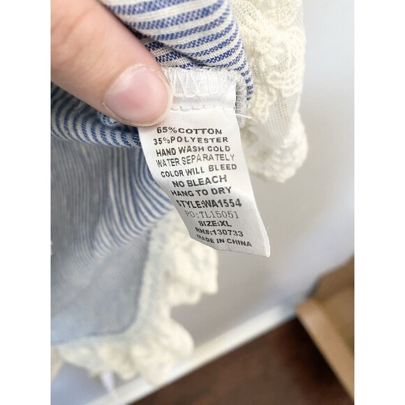 Umgee Blue Striped Tunic with Cream Lace Hem - Picture 9 of 13